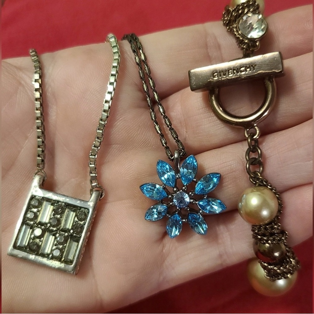 Givenchy Vintage Jewelry Lot 2 Necklaces 1 Bracelet - Picture 2 of 5